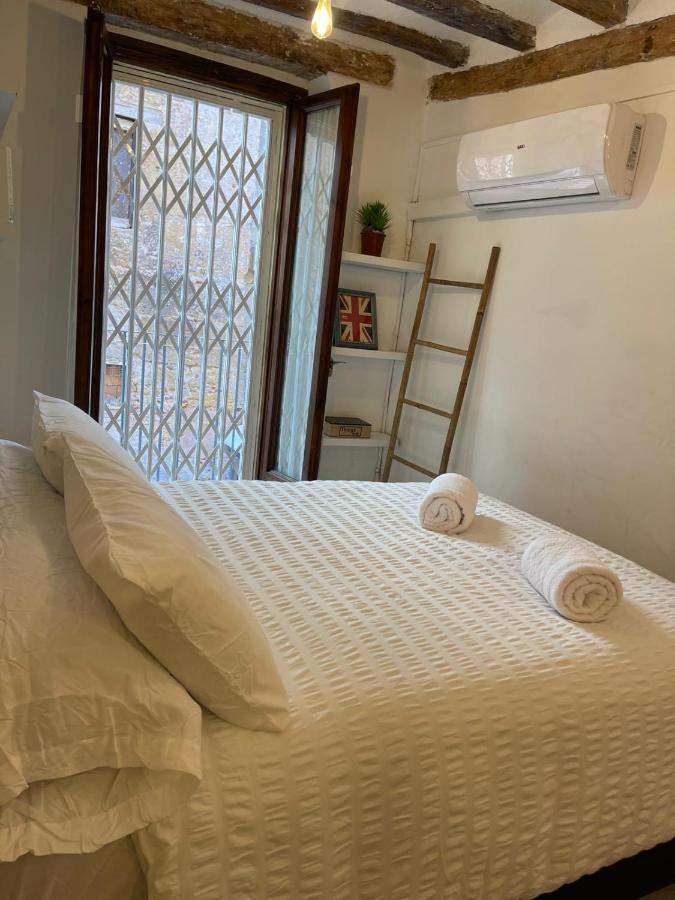 La Curiosa Del Casc Antic Lejlighed Tarragona Eksteriør billede